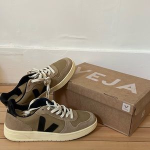 Men’s Veja Size 42 V-10 Ripstop Shoes Dune/Black